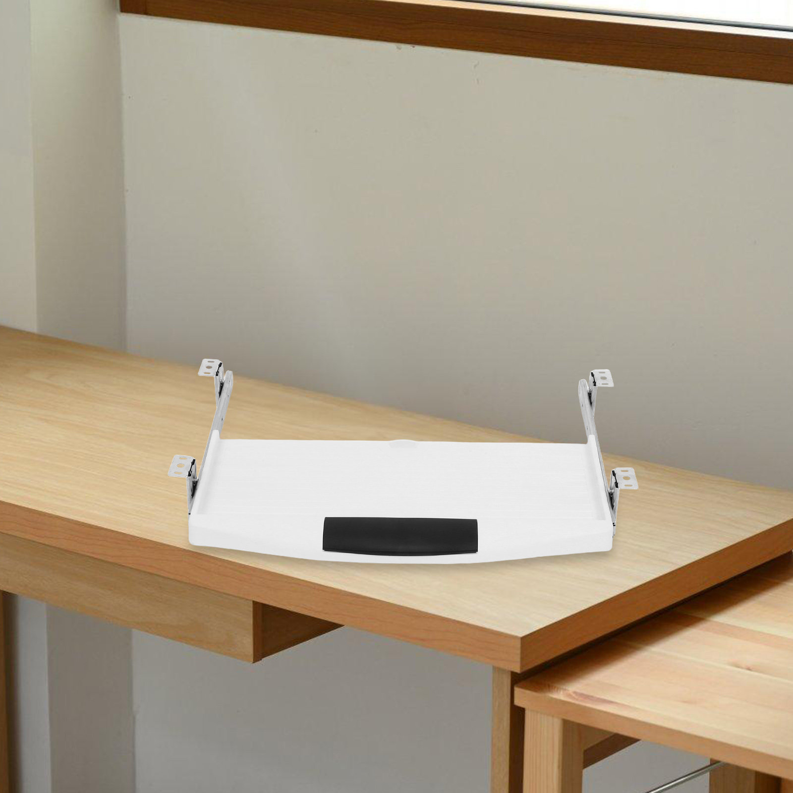 デスク下に取り付け可能な、引き出し式のキーボードトレイ。AB - Keyboard Drawer Under のレビューと価格